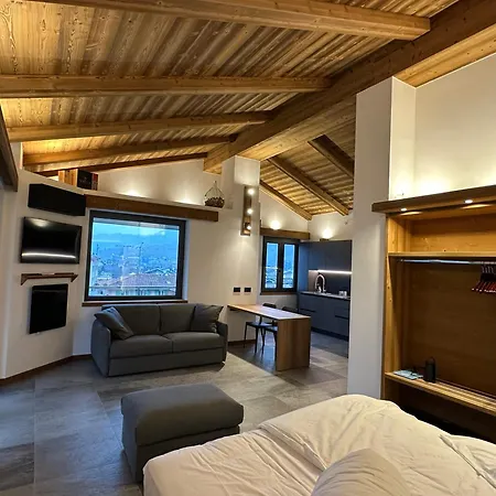 Valtellina Skyline Ovest * Villa di Tirano